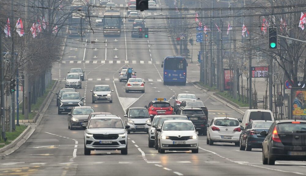 Menjaju se cene vozačkih dozvola i tablica: Šta vozači treba da znaju od 12. septembra