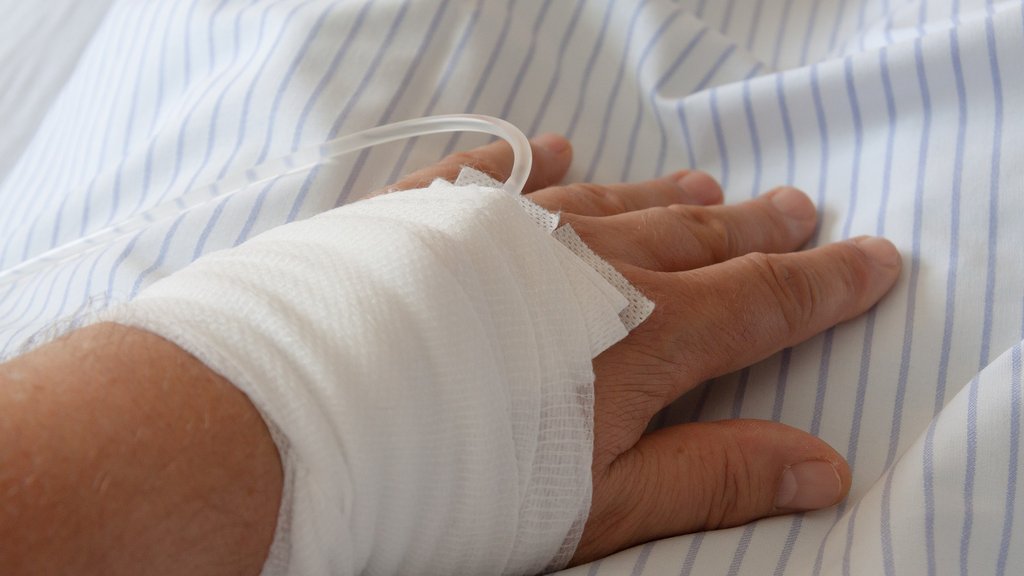 Majka iz Gisena optužena za prevaru, lažno predstavljala sina kao teško bolesnog – rak kože kod deteta