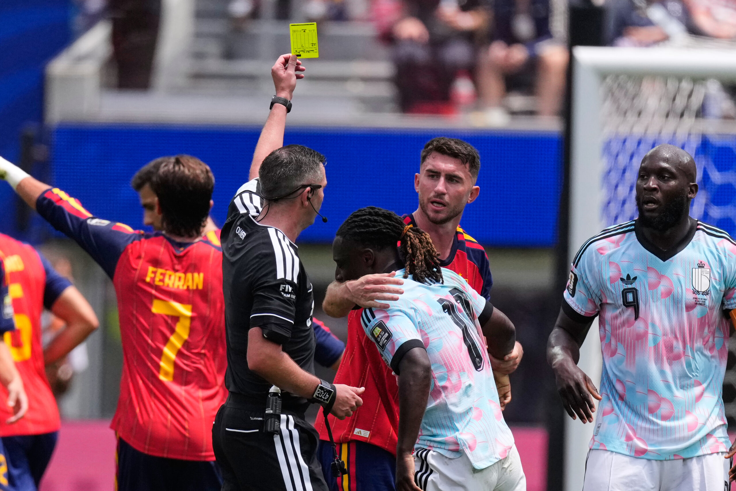 Michael Oliver ponovo sudi Real Madridu: Poznato lice za meč sa Interom u Ligi šampiona – Michael Oliver Real Madrid Inter