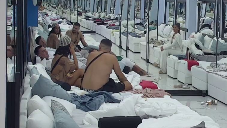 NAPETO U BELOJ KUĆI: Laura Prgomat i Borislav Terzić Terza u žestokom verbalnom okršaju (VIDEO) – sukob u Beloj kući