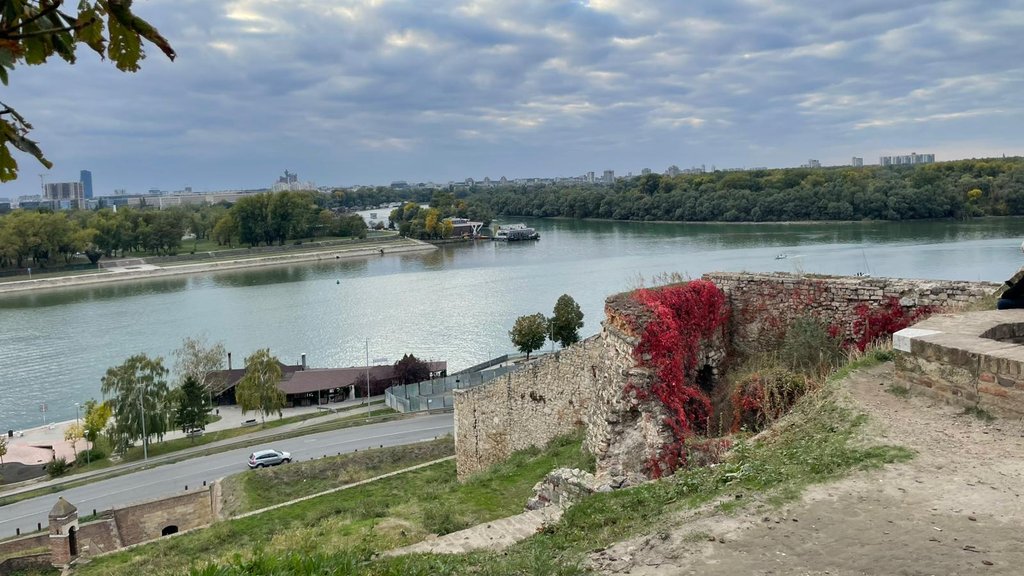 Vreme u Srbiji danas: Sunčano, vetrovito i prijatnije, pogledajte prognozu za naredne dane
