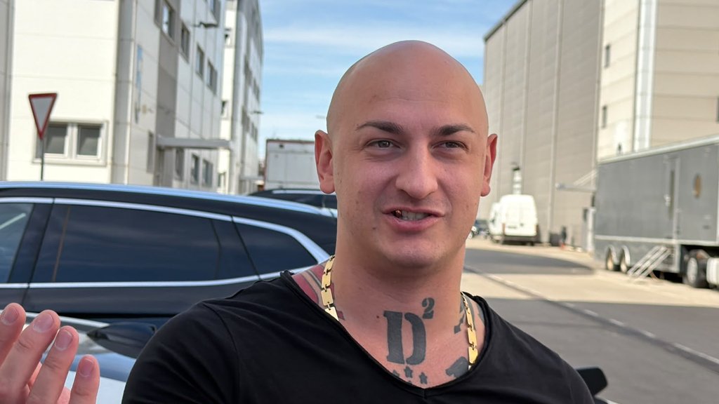 DESINGERICA OTVORENO O NOVOJ SEZONI I ODNOSIMA U ŽIRIJU: Otkrio zbog čega nije bio na proslavi kod Karleuše (VIDEO) – Desingerica o Pinkovim zvezdama