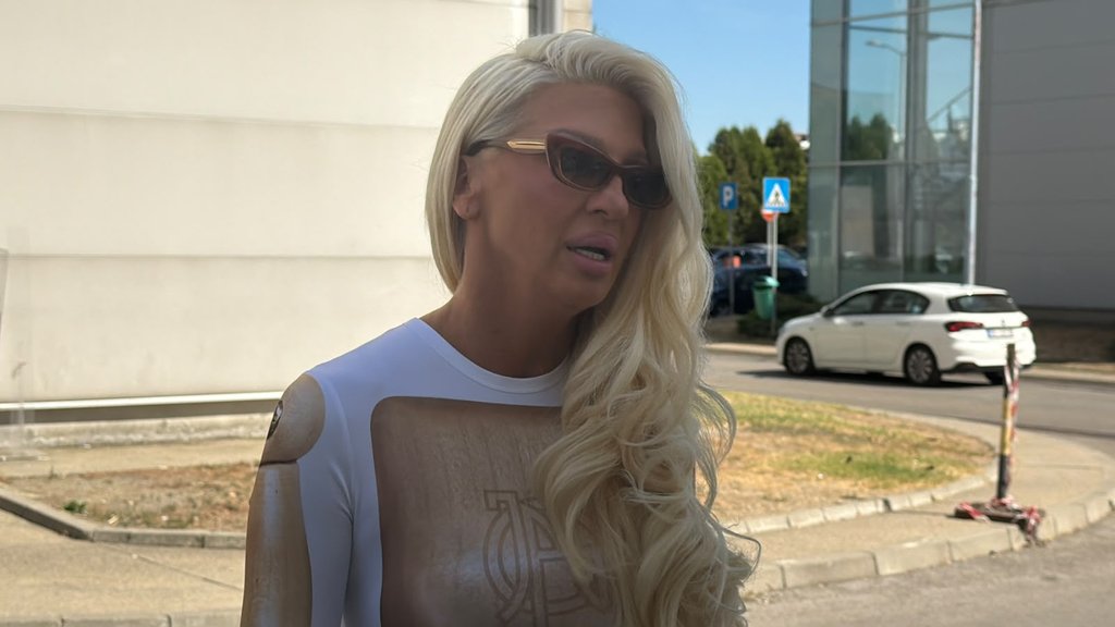 EMOCIJE SU OBLADAVALE PROSLAVOM KARLEUŠINE PORODICE: Jelena Karleuša otkrila detalje sa rođendana ćerki i početka nove sezone Pinkovih zvezda (VIDEO) – Pinkove zvezde