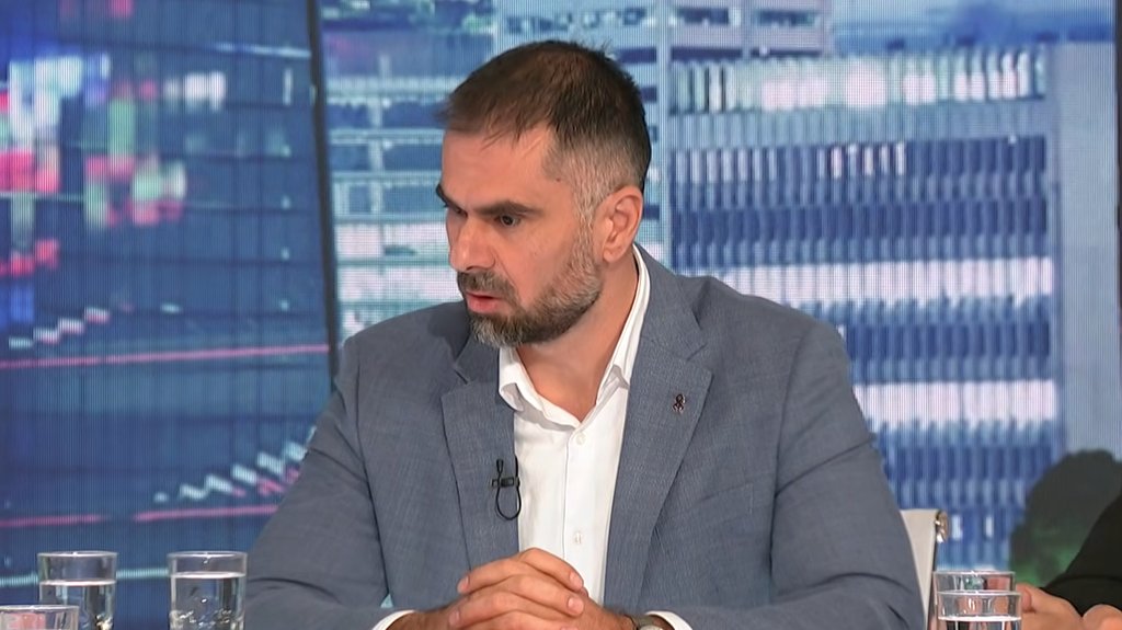 Požar na Petrovaradinskoj adi: Brzom reakcijom lokalizovan, niko nije bio ugrožen