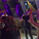 SLOBA RADANOVIĆ OPET UZ NAŠE ŠAMPIONKE: Pevao odbojkašicama treći put posle medalje, slavlje do kasno u noć (VIDEO) – Sloba Radanović pevao odbojkašicama