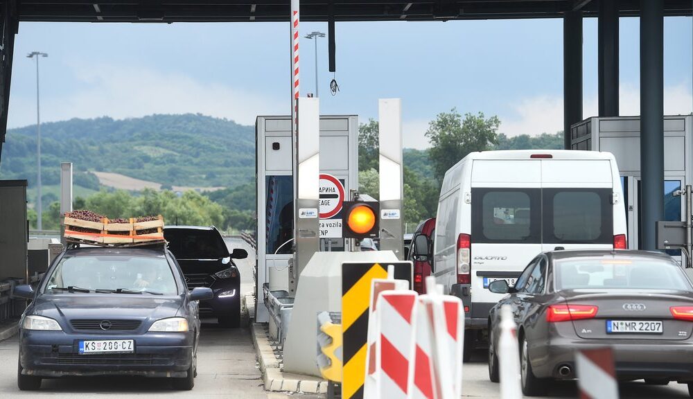 Gužve na granicama Srbije: Koliko se čeka na Preševu i Gradini ovog jutra