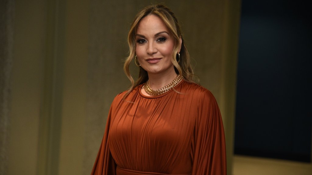 IZNENADNA DRAMA NA KONCERTU U BARU: Jelena Tomašević otkrila šta je izazvalo njenu zdravstvenu krizu (FOTO) – zdravstveni problem Jelene Tomašević