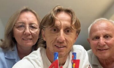 Luka Modrić objavio porodičnu fotografiju: Radojka, Stipe i on na okupu – poreklo Luke Modrića