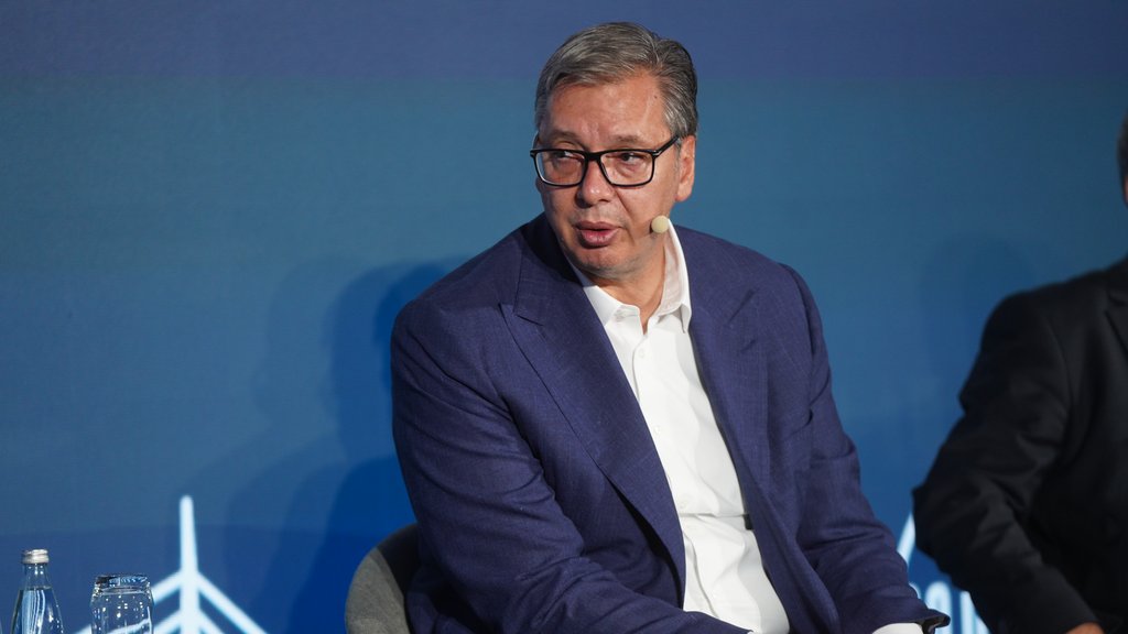 Predsednik Vučić razgovarao sa Makronom o bilateralnim odnosima Srbije i Francuske – bilateralni odnosi Srbije i Francuske