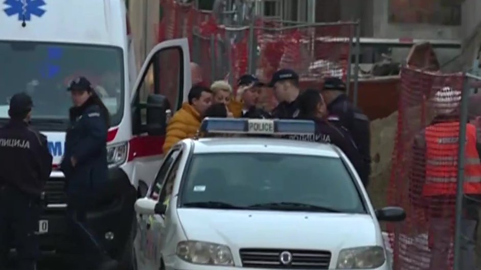 Tragedija na Vračaru: Mladi radnik pao na trolejbus tokom rada na zgradi – pad radnika na trolejbus u Beogradu