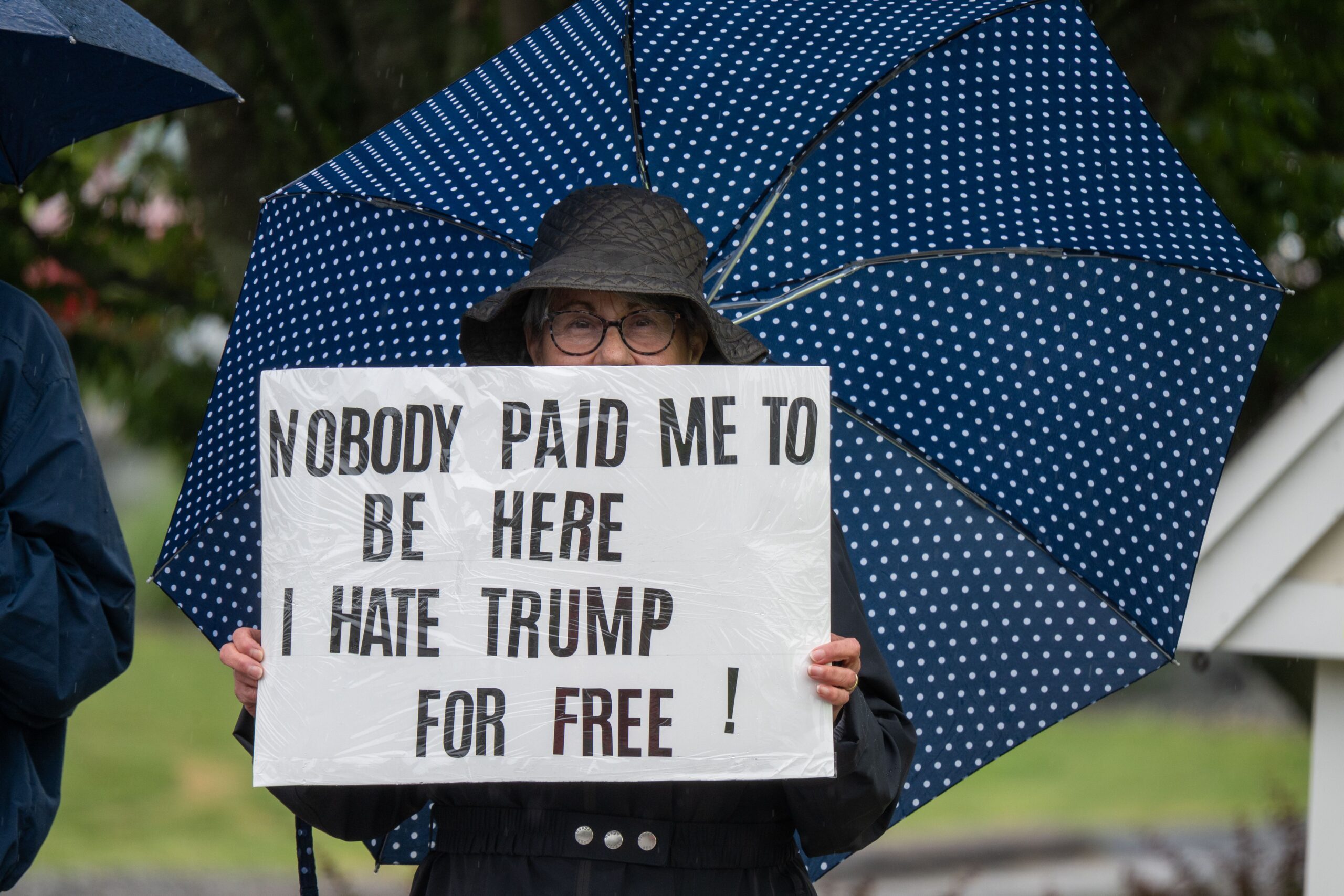 Tramp obećao isplatu 5.000 dolara američkim građanima ako republikanci pobede – Tramp dividende