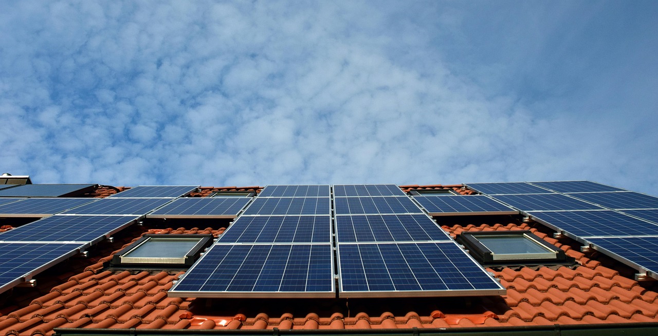 Koliko solarne energije je potrebno za napajanje RV vozila tokom putovanja – solarna energija u RV vozilu