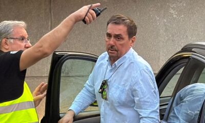 SPEKTAKL NA TAŠMAJDANU PRIVUKAO PAŽNJU: Dragan Kojić Keba stigao uz podršku supruge Olje, poznata imena među gostima (VIDEO) – koncert na Tašmajdanu