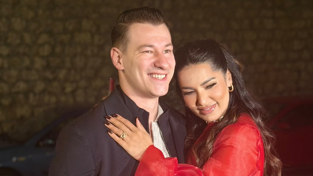 TANJA SAVIĆ ISKRENO O NASTUPIMA I PODRŠCI PARTNERA: Pevačica otkrila kako se nosi sa tremom pred koncert i šta joj znači podrška Mukija (VIDEO) – Tanja Savić i trema pred nastup