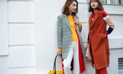 Burgundy haljina ostaje hit za jesen u ženskom ormaru