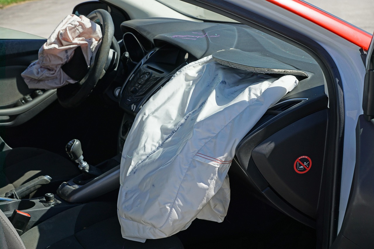 Električni automobili povećavaju rizike i troškove, 6.000 vozila u Srbiji početkom godine