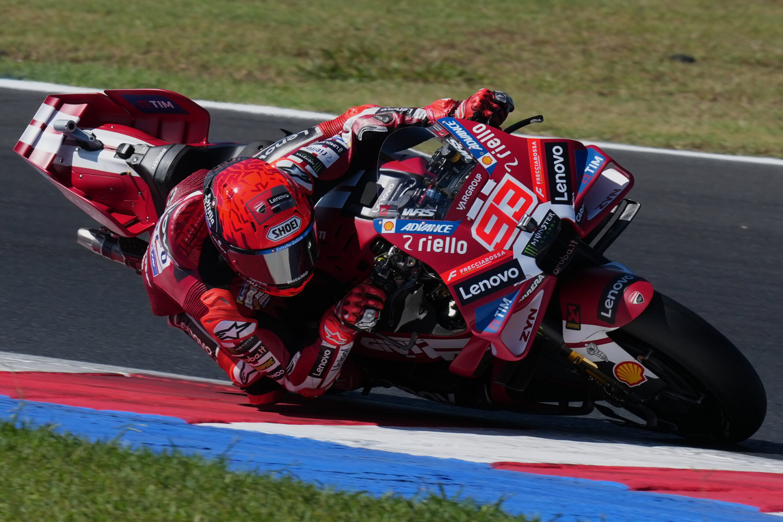 Marc Márquez iznenadio publiku u Misanu i nadjačao Bezzecchija