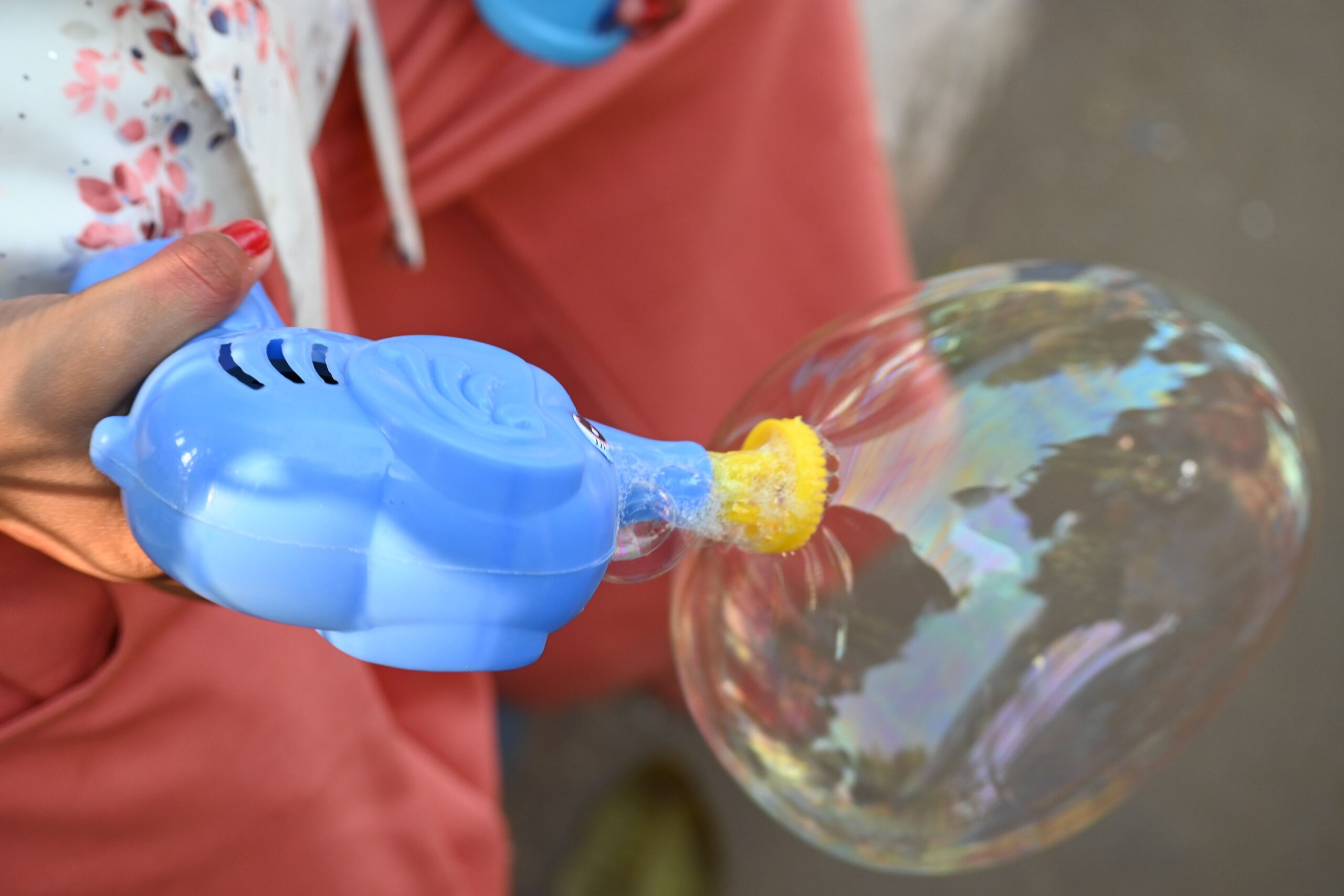 Analitičari upozoravaju: Balon veštačke inteligencije počinje da puca – puca balon veštačke inteligencije