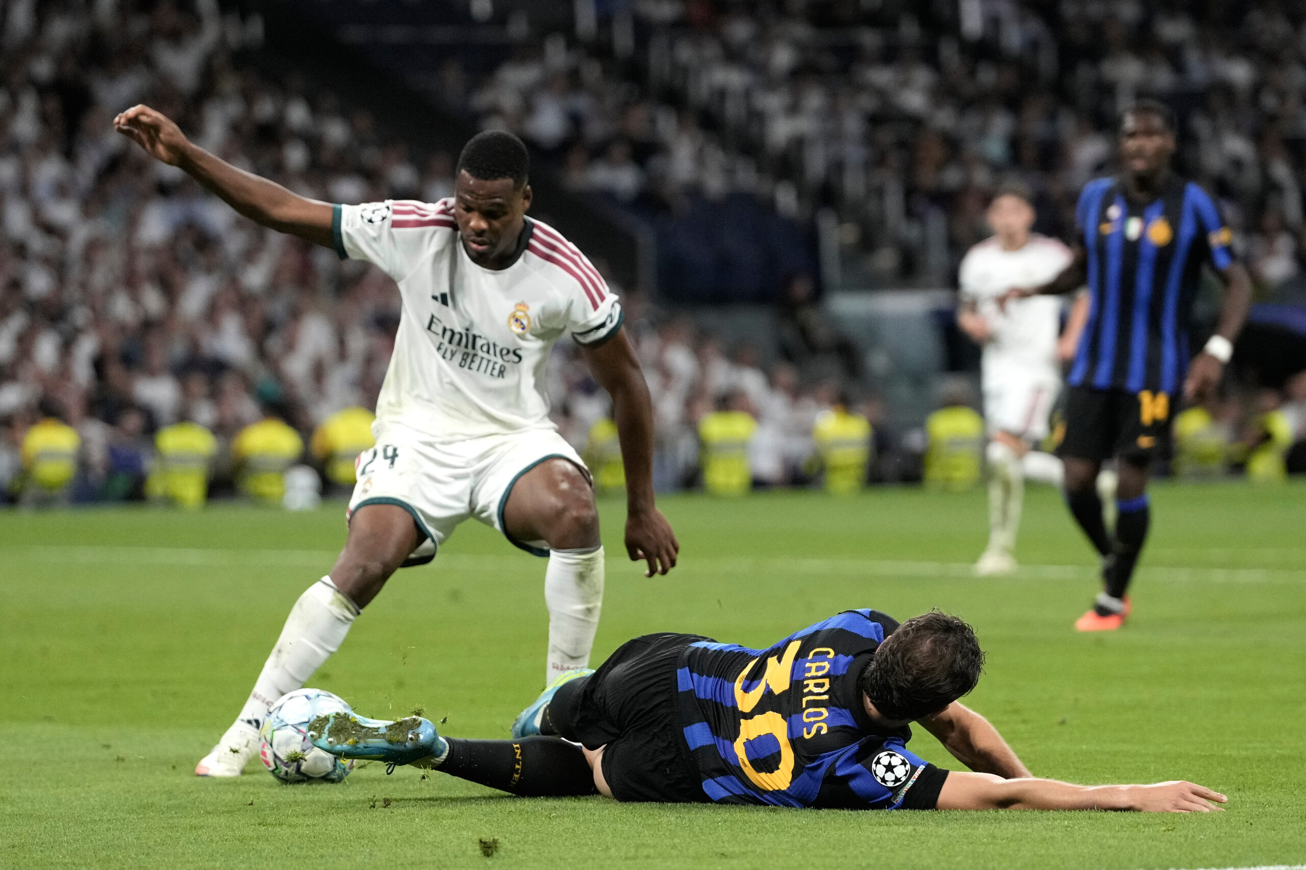 Denzel Dumfries preuzeo desni bok: Trent Alexander-Arnold u senci u Real Madridu