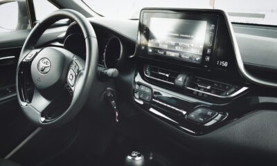 GM uvodi podeljeni ekran za CarPlay i Android Auto u novim vozilima