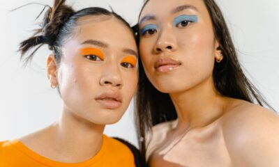 Hejli Biber, Sadie Sink i Kaia Gerber pokazuju novi trend sa karminom – Hejli Biber karmin