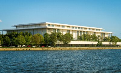 Odbor Kennedy Centra glasa za hitno zatvaranje ustanove radi renoviranja – renovacija Kennedy Centra