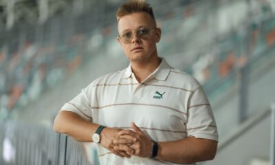 Oversized polo majica postaje nezaobilazan izbor za jesenje kombinacije