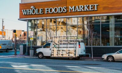 Amazon povećava početnu platu na 20 dolara po satu i uvodi pogodnosti za Whole Foods – Amazon povećava plate
