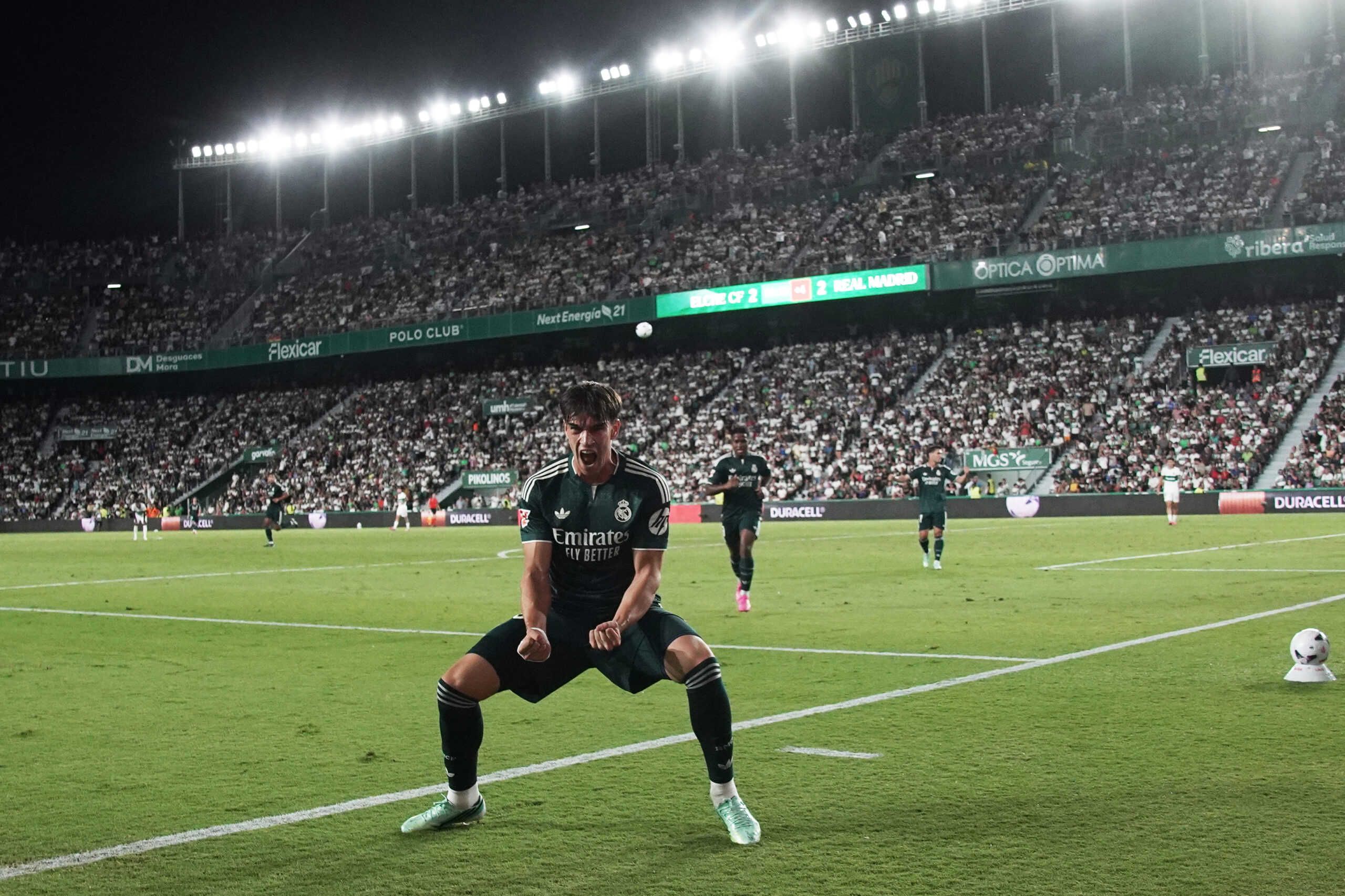 Barselona gostuje Betisu, Real Madrid čeka Sevilju: Poznati termini derbija devetog kola – Barselona Betis Real Madrid Sevilja