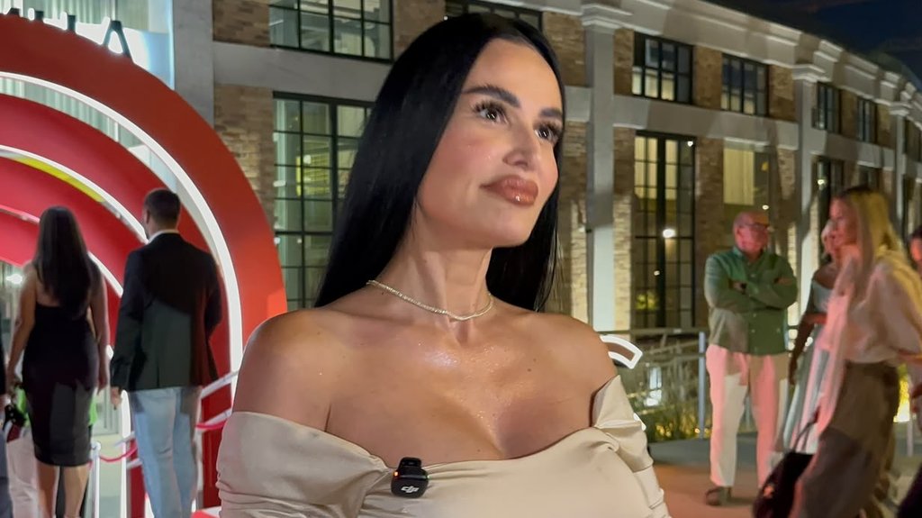 OD LJUBAVI DO NESLAGANJA U PORODICI ARADINOVIĆ: Indi otkrila razloge za javni sukob sa sestrom Editom (FOTO) – sukob sa porodicom Aradinović