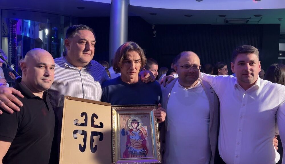 Posebna ikona iz Hilandara za Željka Mitrovića: Pinkovci doneli poklon sa Svete Gore