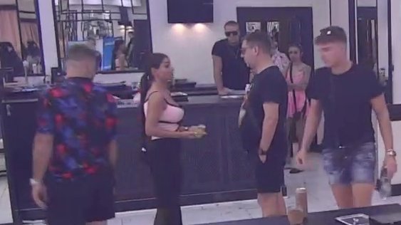 ZARATILA SA RIJALITI IGRAČEM: Slađa Krnjaić u žestokoj svađi sa Ivanom Marinkovićem, usledila burna reakcija (VIDEO) – svađa u Eliti 10