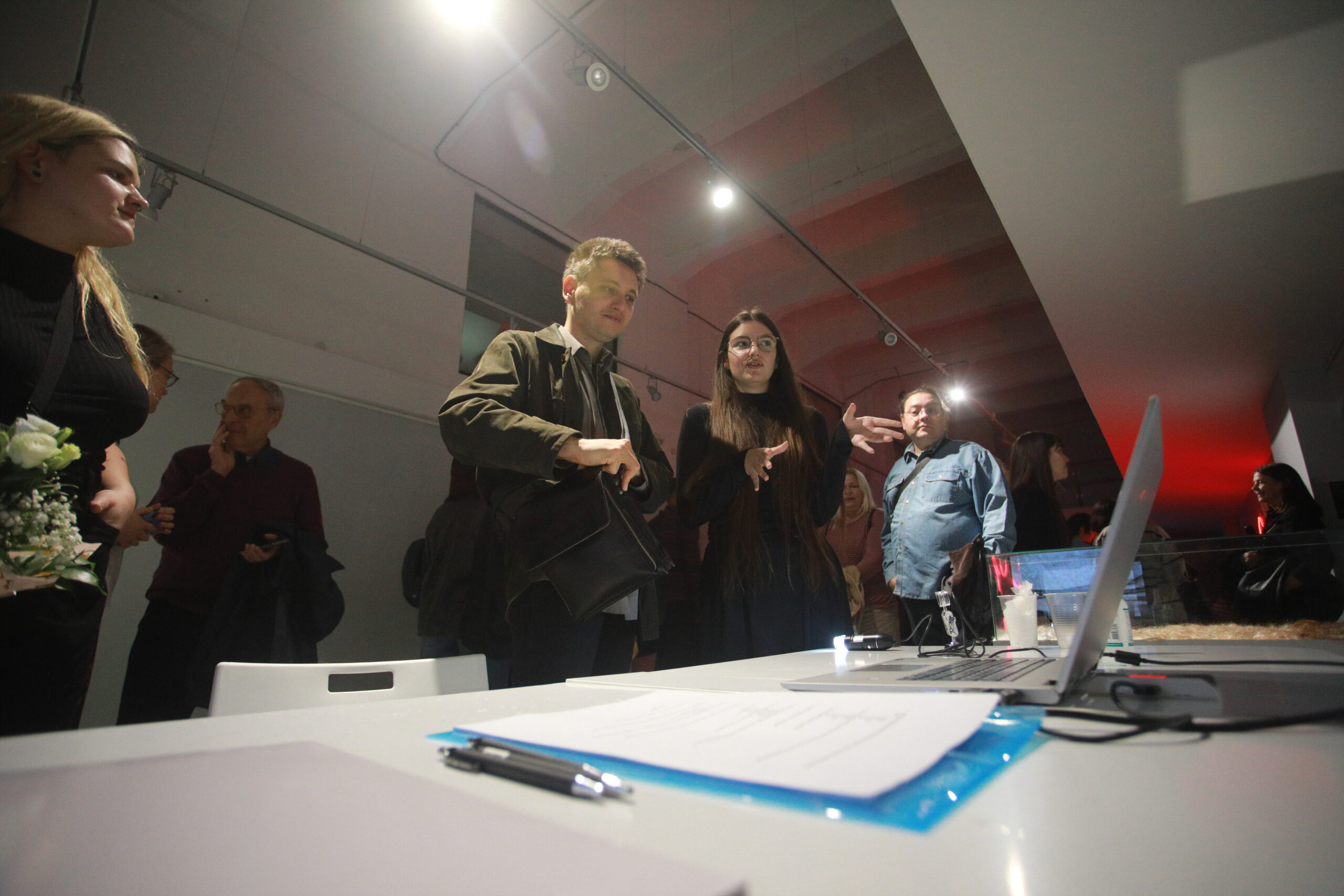 Izložba fantastike otvorena u galeriji Kolarčeve zadužbine – izložba fantastike na papiru