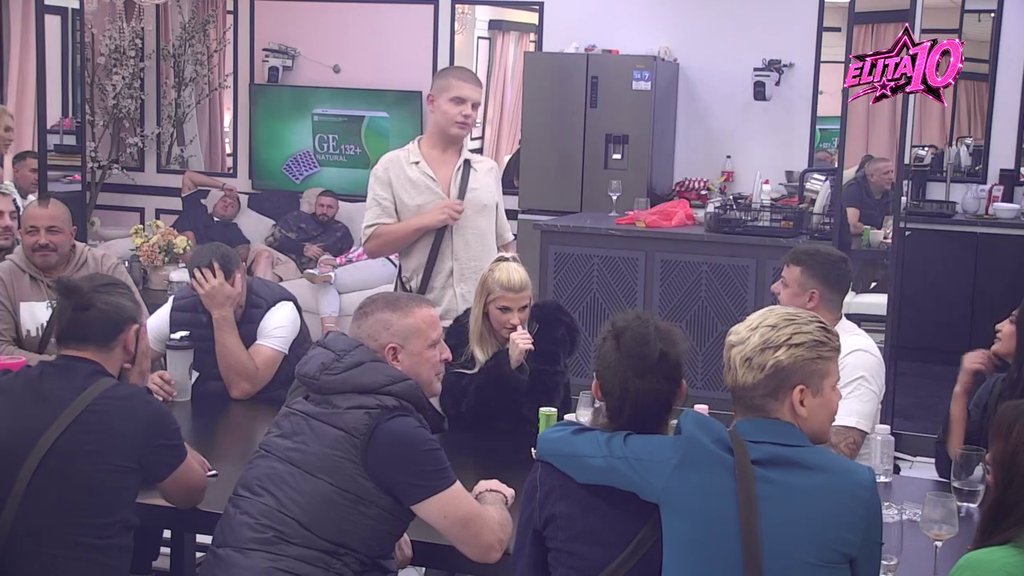 KARLO IMA SVOJE MIŠLJENJE O RIJALITI PARU: Smatra da Laura Prgomet zaslužuje boljeg od Ivana Marinkovića (VIDEO) – Karlo smatra da Laura Prgomet zaslužuje boljeg od Ivana Marinkovića