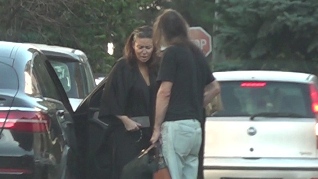 POMIRENJE ANE NIKOLIĆ I RALETA IZAZVALO NOVU PAŽNJU: Ponovo zajedno nakon sukoba sa Jelenom Radanović, pevačica se otežano kreće dok kompozitor brine o njenoj ćerki Tari (FOTO) – Ana Nikolić i Rale