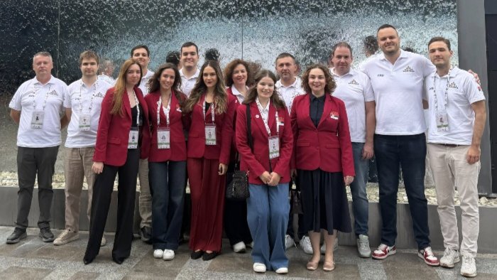 Šahovska olimpijada: Srpske dame ostvarile maksimalan trijumf 4:0 protiv Škotske, muškarci slavili 3:1 nad Turkmenistanom
