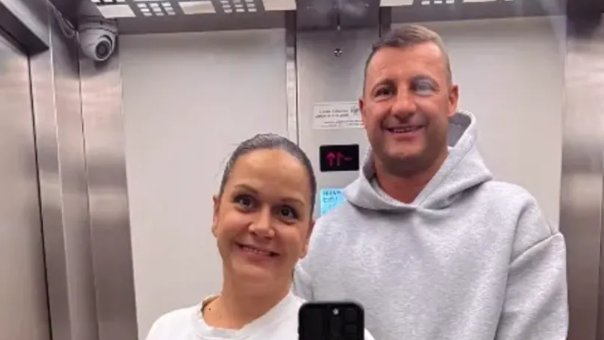 SILVIJA NEDELJKOVIĆ SA SUPRUGOM UOČI NAJVEĆE PROMENE: Pevačica podelila fotografiju sa trudničkim stomakom dok čeka blizance (FOTO) – Silvija Nedeljković čeka blizance