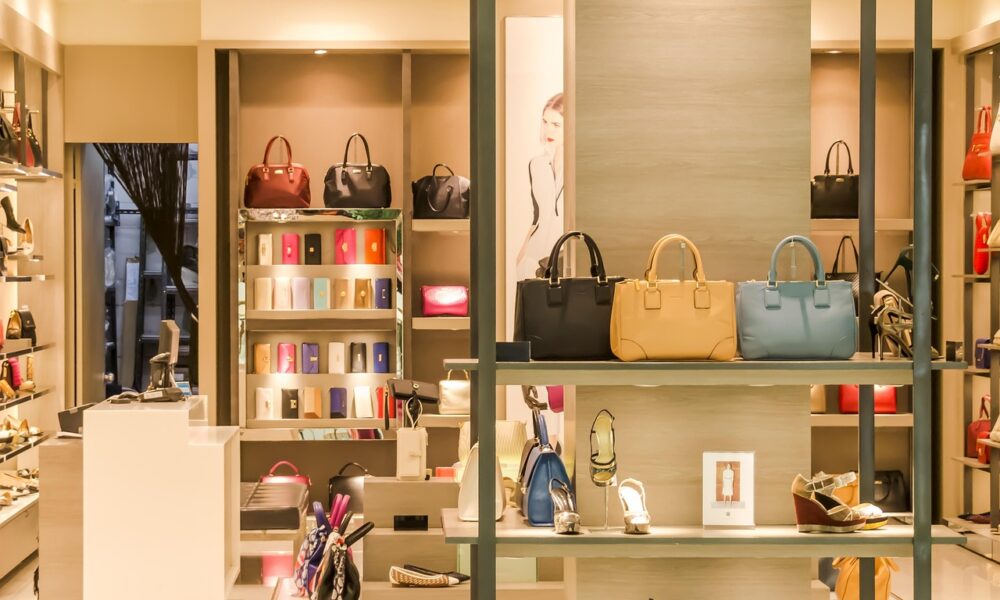 Bottega Veneta Barbara torba donosi svežinu u jesenju garderobu