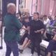 KAKO SU UČESNICI REAGOVALI NA MATORIN POTEZ: Laura otkrila detalje podele hrane, svi ostali iznenađeni (VIDEO) – podela hrane u Zadruzi