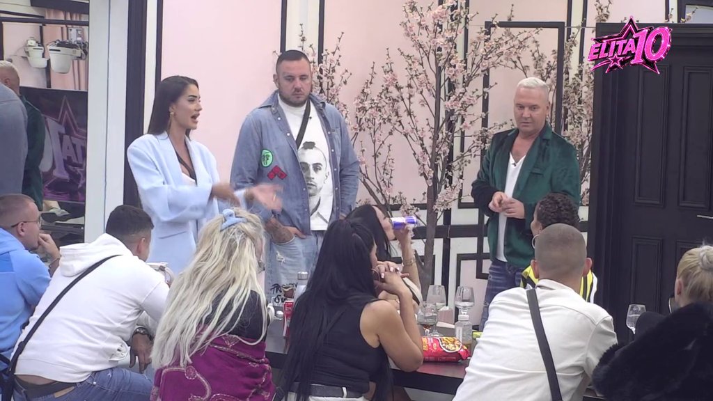 PITANJE PRIMIRJA I DALJE OTVORENO: Anđela Đuričić u emisiji progovorila o napetim odnosima sa Stefanom Karićem i Filipom Carom (VIDEO) – napeti odnosi Anđele Đuričić i Stefana Karića