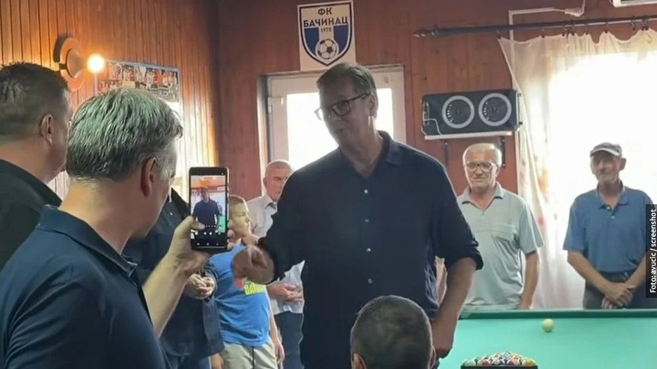 Aleksandar Vučić obišao Bačinac i Selevac, otvoreni novi put i obnovljena škola – poseta Bačincu