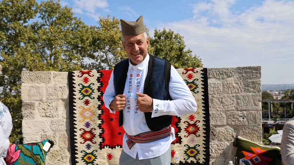 Kulturno nasleđe u kadrovima tvrđave: Tradicija Srbije kroz savremeni turistički doživljaj
