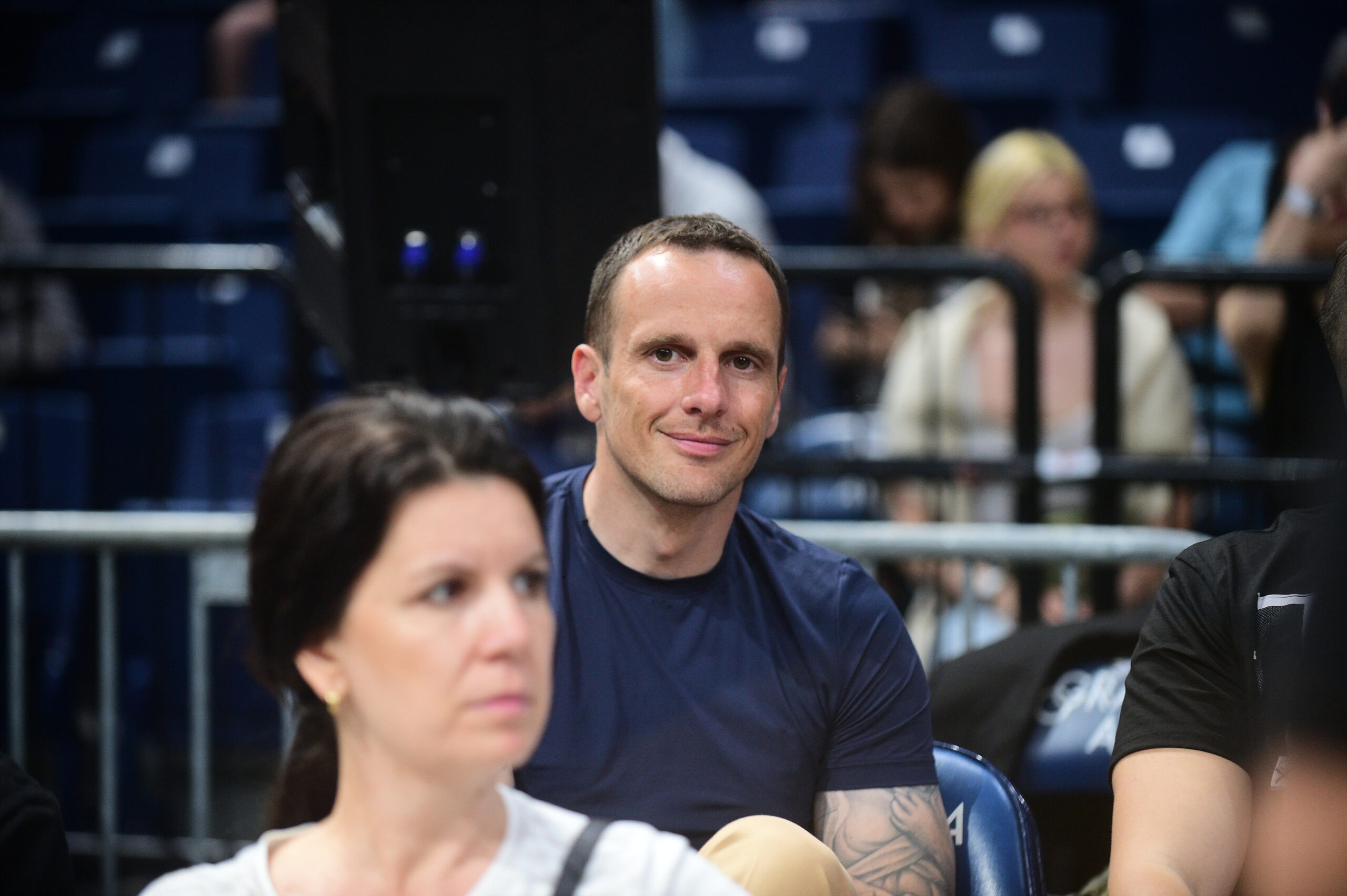 Marko Jovanović završio u moru i pritvoru zbog majice Zvezde: Šta je policija otkrila