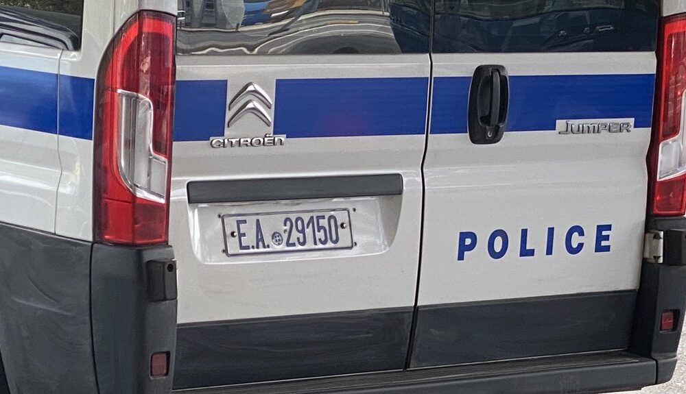Razbijena banda u Atini: Provalnici obijali kuće i odneli vrednosti od 179.000 evra – napad na kuće u Atini