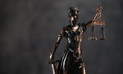 Tužba protiv vodećih AI kompanija zbog ilegalnog usporavanja razvoja – tužba protiv AI kompanija