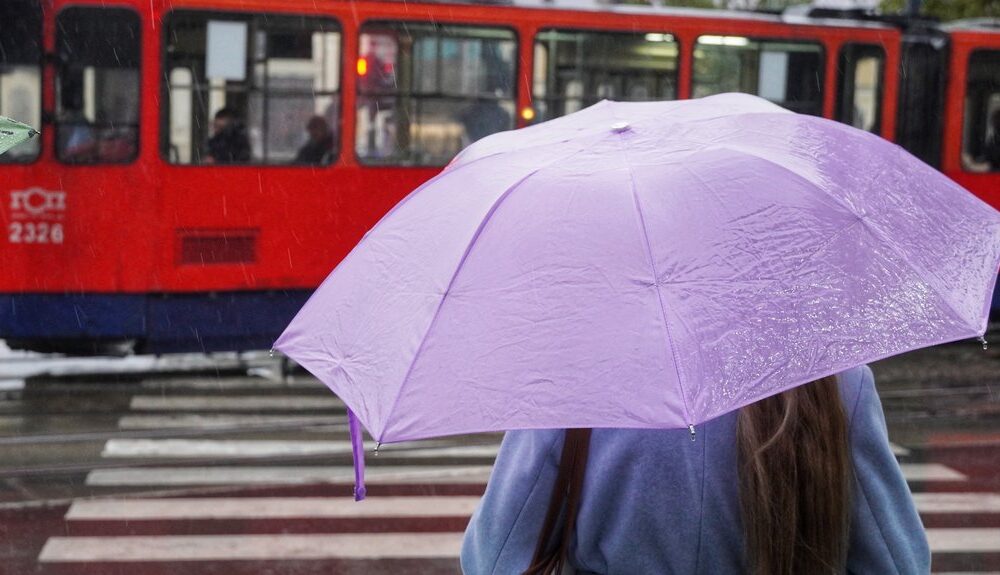 Vremenska prognoza za Srbiju: Promenljivo oblačno i toplo, lokalna kiša popodne