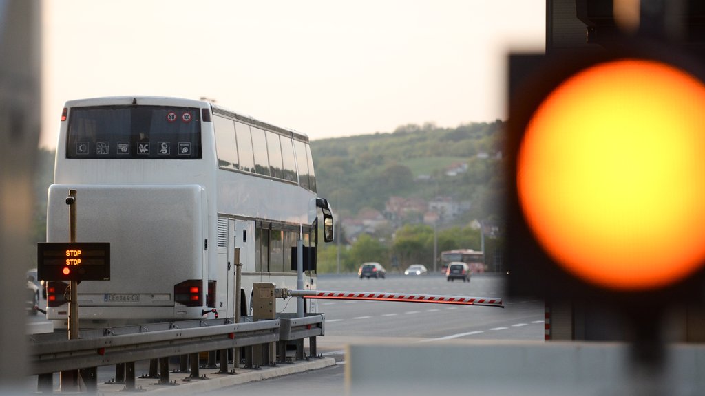 Manje gužve na putevima: Važno obaveštenje za vozače zbog preusmerenog saobraćaja – preusmeravanje saobraćaja
