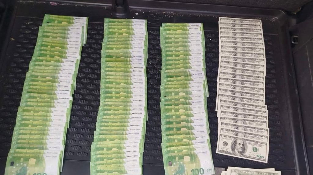 Uhapšeni zbog falsifikovanja novca u Banjaluci: Zaplenjeno 20.000 evra i dolara – falsifikovanje novca u Banjaluci