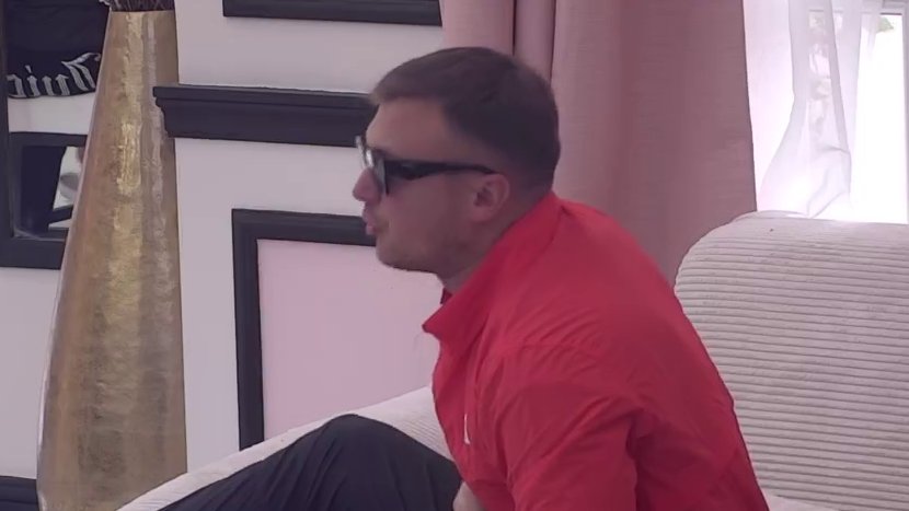 PLJUŠTE PROZIVKE U RIJALITIJU: Karić otkrio da mu Slađa Poršelina i dalje stoji u zahtevima na Instagramu (VIDEO) – zahtevi na Instagramu