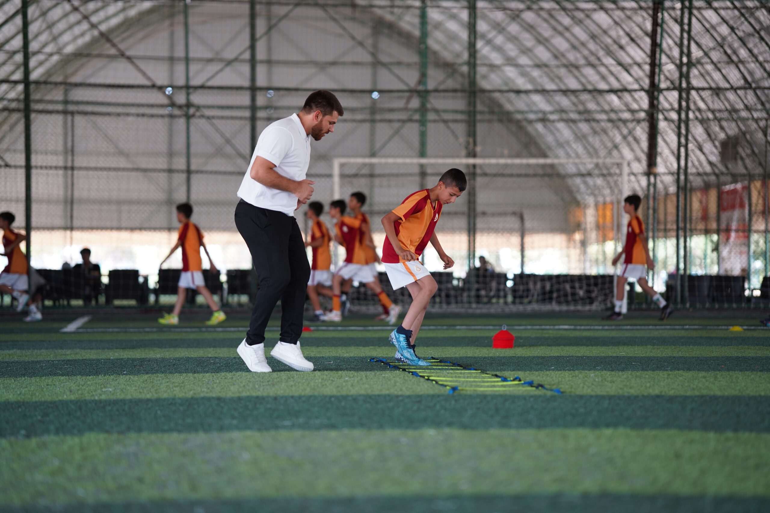 FIFA otvara dve fudbalske škole u Palestini: Deca iz Zapadne obale dobijaju nove terene